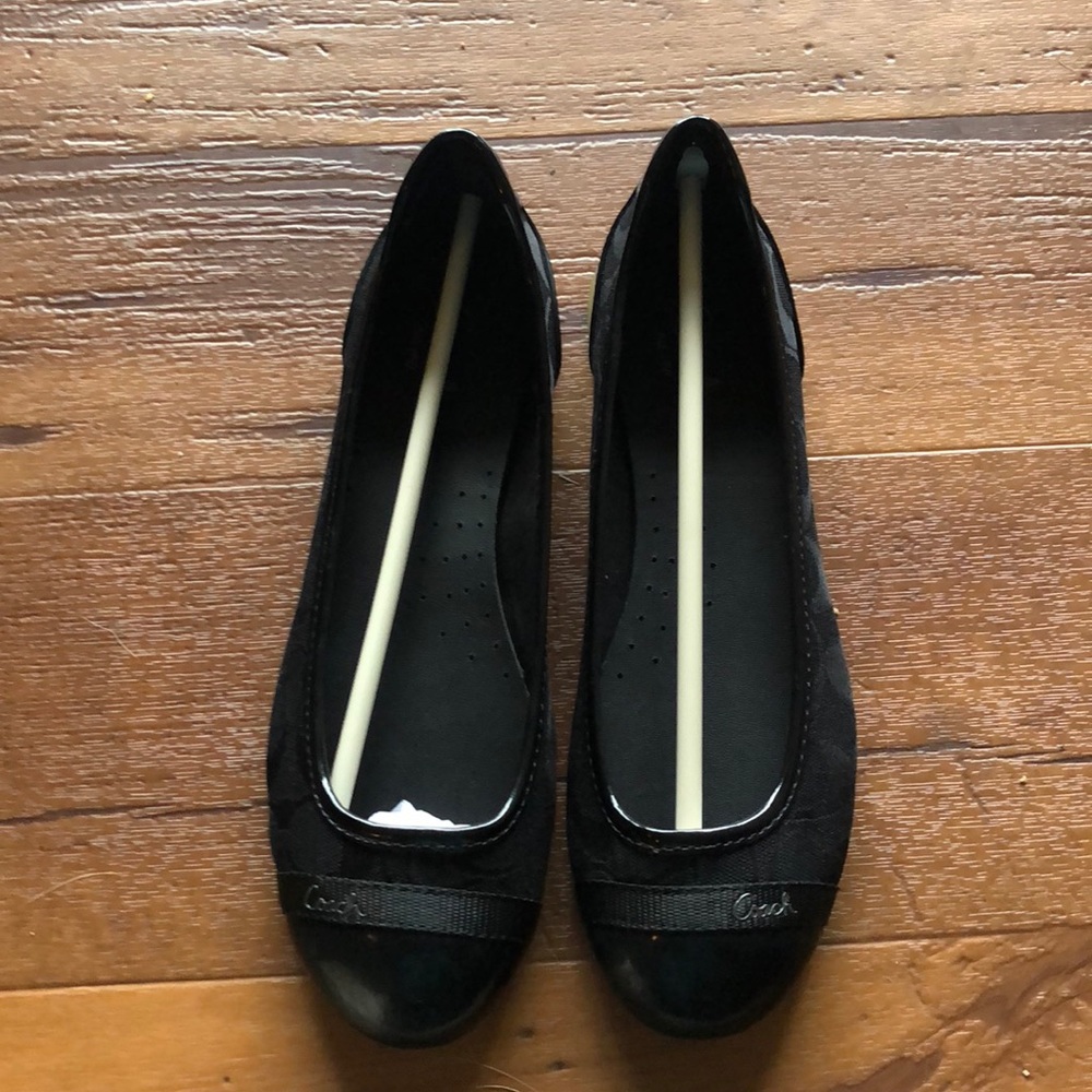 Coach flats